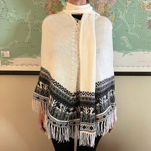 Peru Black and White Poncho - One Size